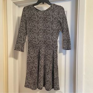 Gap Fit & Flare Black/White Dress size 0